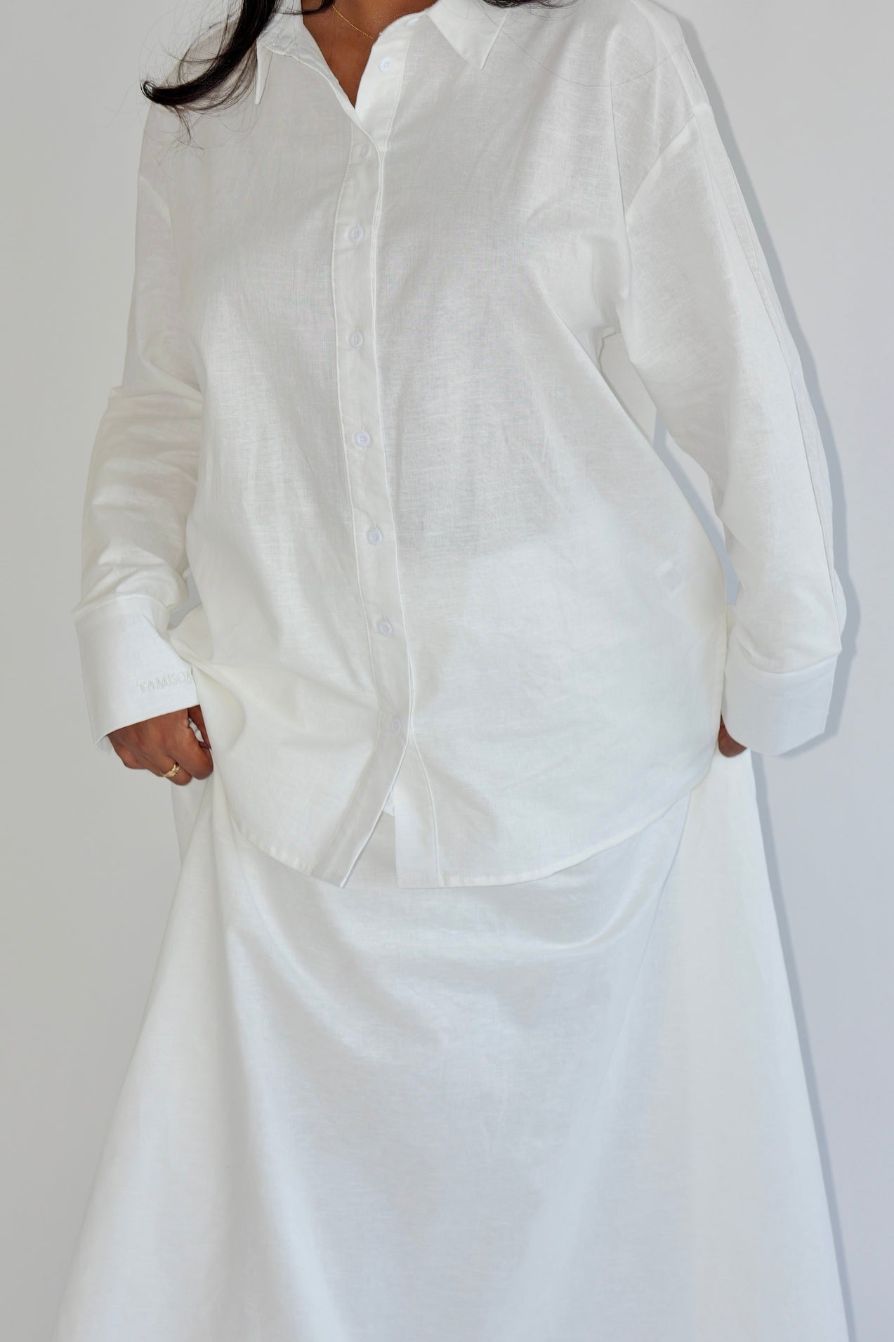 ZURI - Ensemble à jupe en lin Marine/Blanc